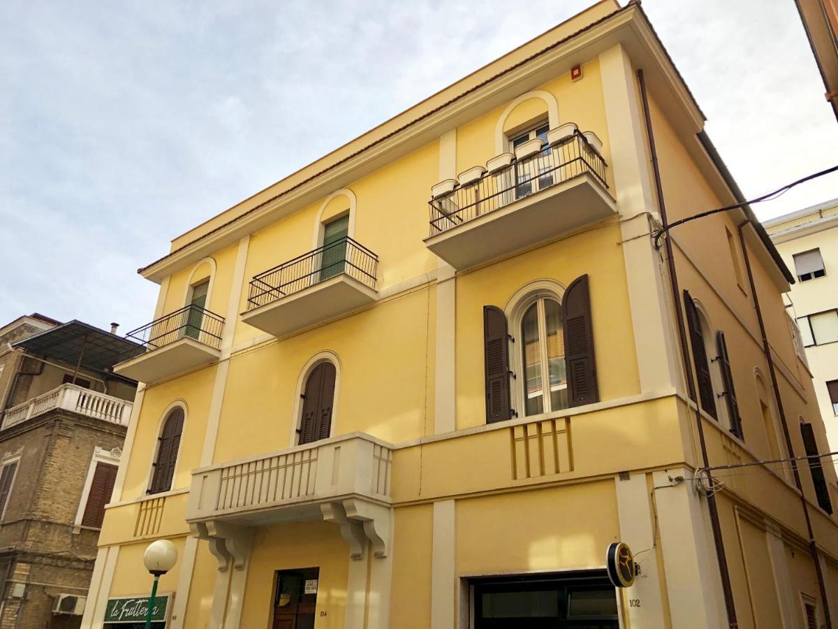 Pescara Centro Silenzioso E Confortevole Con Terrazzo Bioclimatico A 2 Minuti Dal Mare Екстер'єр фото